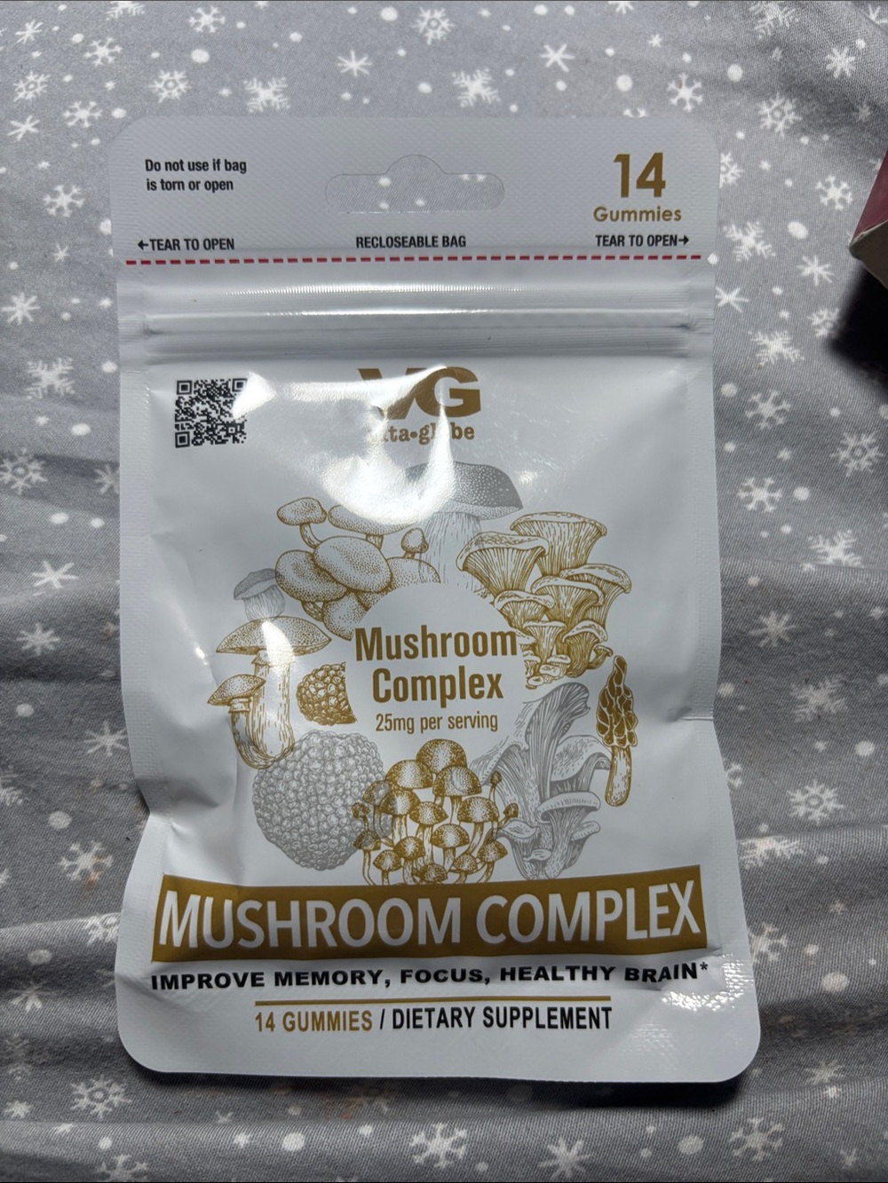 Mushroom Complex White & Gold Dietary Gummies